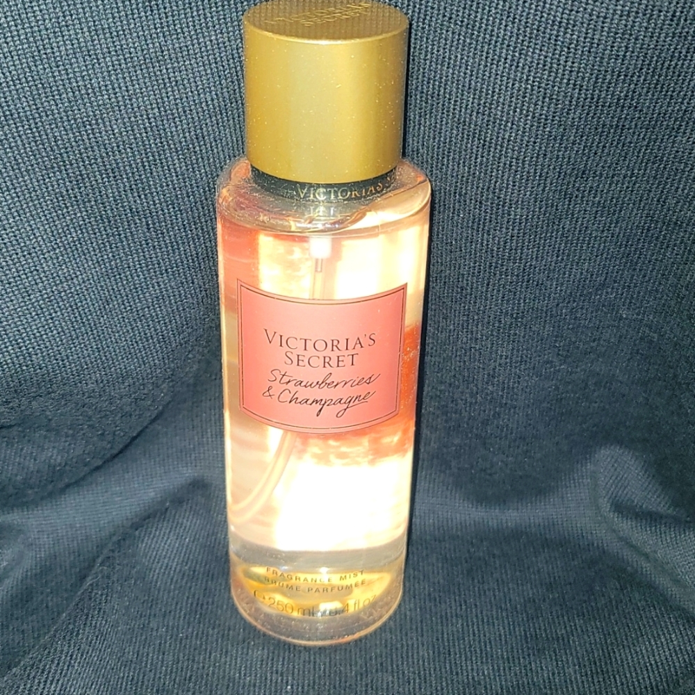 VS Strawberries & Champagne  🍓 🍾